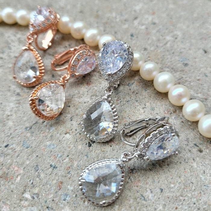 Einzigartige Weihnachtsgeschenke Für Frauen, Braut Strass, Ohrclip Silber Oder Rose Gold Ohrring, Hochzeit Statement, Klare Ohrringe Undurchbohrte von AngelPearls