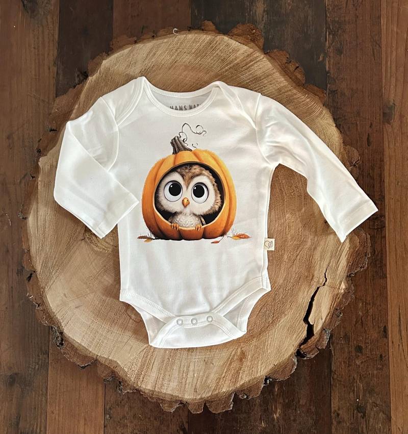 Babybody Frieda Kürbiseule 62/68 | Bio Baumwolle Sofortkauf Geschenk Geburt Taufe Zauberwald Kollektion Herbst Unisex Babybody Frieda Kürbiseule 62/68 | Bio Baumwolle Sofortkauf Geschenk Geburt Taufe Zauberwald Kollektion Herbst Unisex von AngeleHandmadeShop