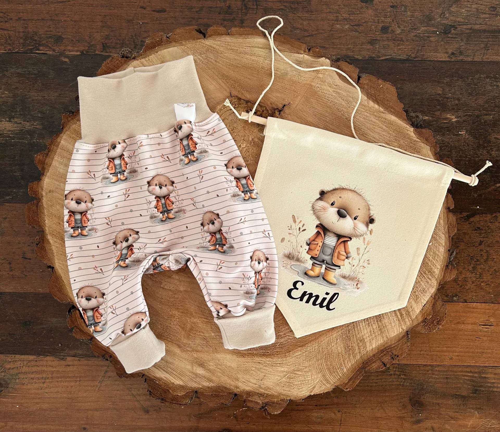Pumphose Emil Der Otter | Zauberwald-Kollektion Größen 44-116 Baby - & Kinderhose Unisex Handgemacht Pumphose Emil Der Otter | Zauberwald-Kollektion Größen 44-116 Baby - & Kinderhose Unisex Handgemacht von AngeleHandmadeShop