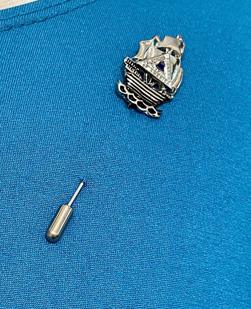 Segelschiff Stick Pin. Telefon Pioniere Amerikas. 1970Er Jahre Sammler Pins Schmuck. Geschenkbox von AngelicBeaders