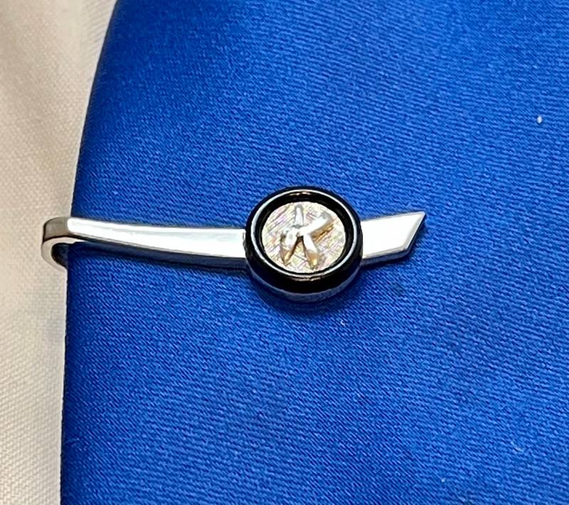 Swank Anfangsbuchstabe "K" Karate Krawatte Bar Clip. 1970Er Jahre Schmale Herren Sammler Schmuck. Vatertag. Bräutigam Graduierung Geschenk Verpackt von AngelicBeaders