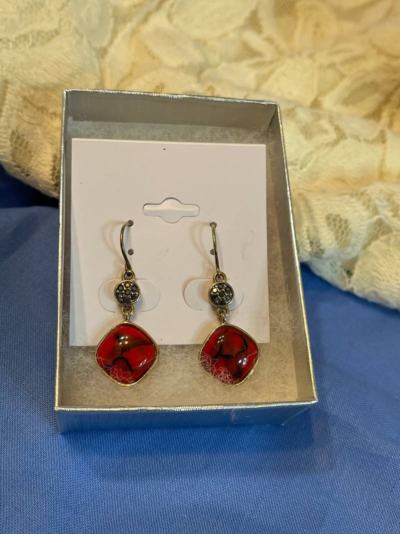 Vintage Monet Rot Jaspis Und Markasite Ohrringe. Original Geschenkbox von AngelicBeaders