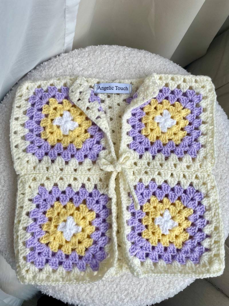 Handgehäkelter Kinder-Cardigan - Pastell Gelb & Flieder Baby/Kleinkind Weste Mit Bindeband Einzigartiges Geschenk von AngelicTouchDE