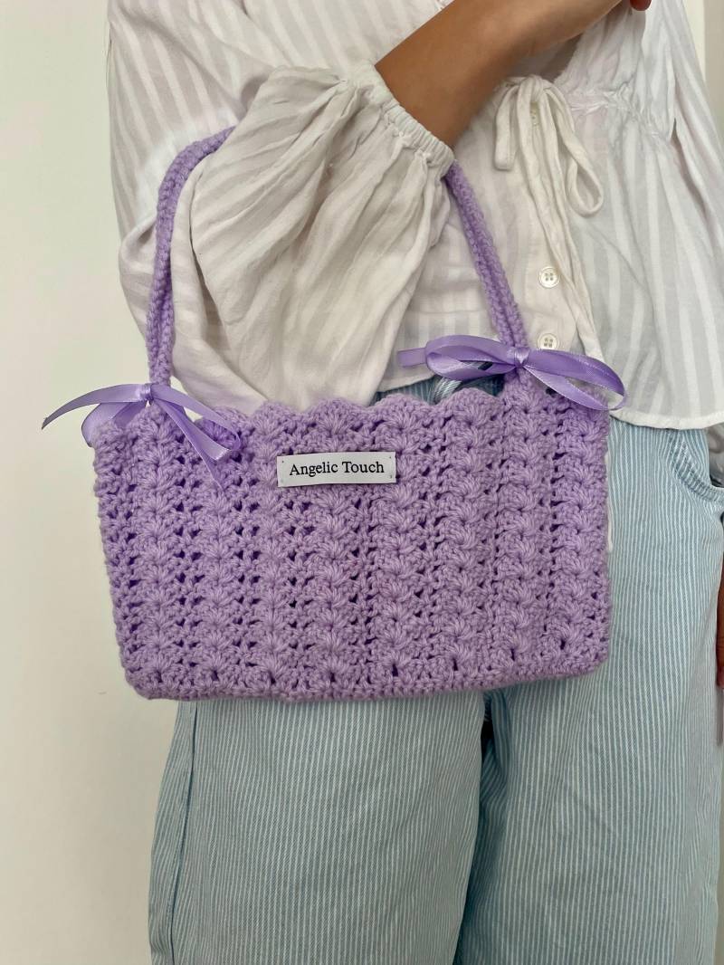 Hand-Crocheted Bag in Lilac - Pastel Crochet Bag | Flieder Häkel-Handtasche Angelic Touch Handmade von AngelicTouchDE