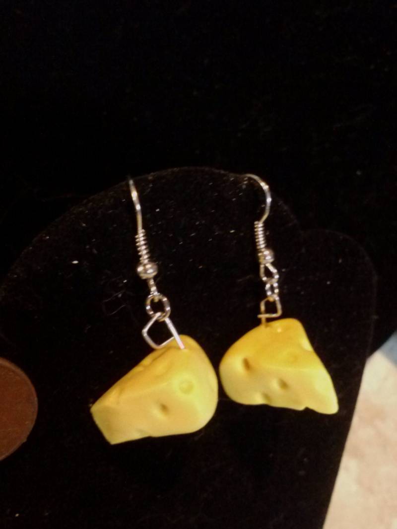Hunk Of Cheese Ohrringe Hunk Of Cheese Ohrringe von AngelikaArtandCraft