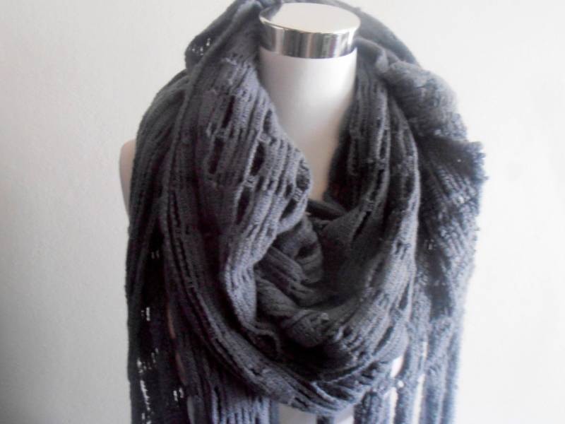 Langer Blaugrauer Fransenstrickschal Mohair-Wollmischung von AngelinaAccessories