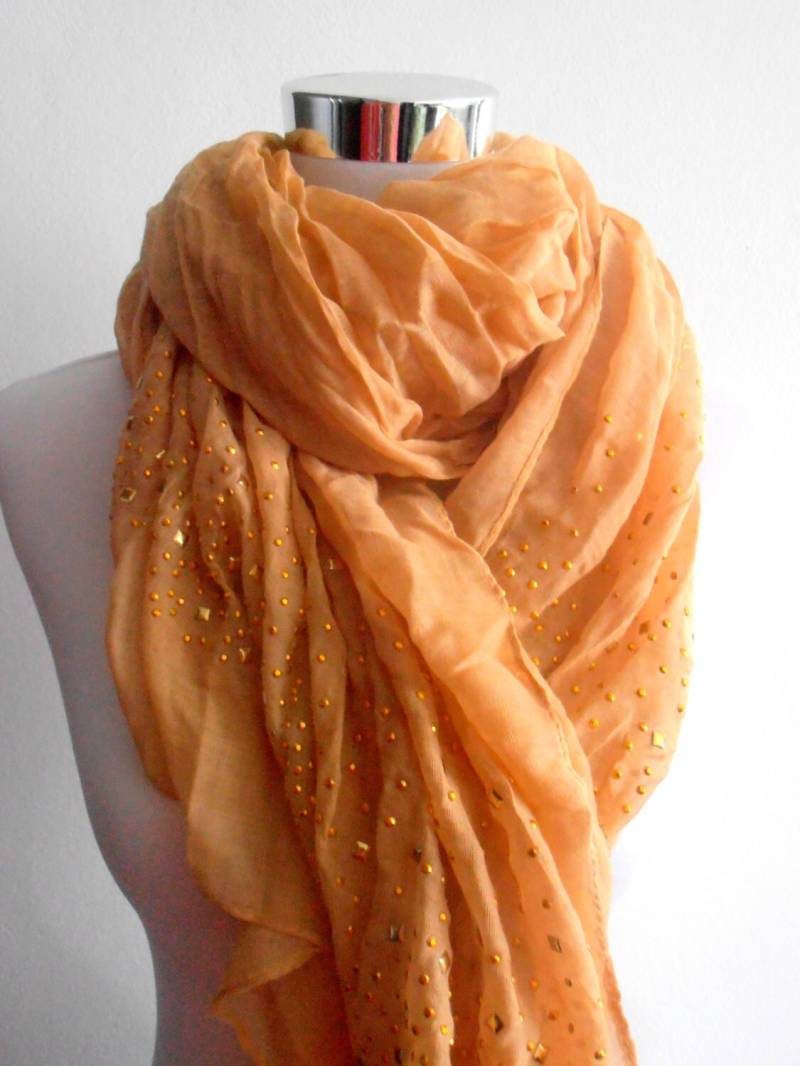 Pfirsich Baumwollschal Streuen Diamante Nieten Leichter Schal von AngelinaAccessories