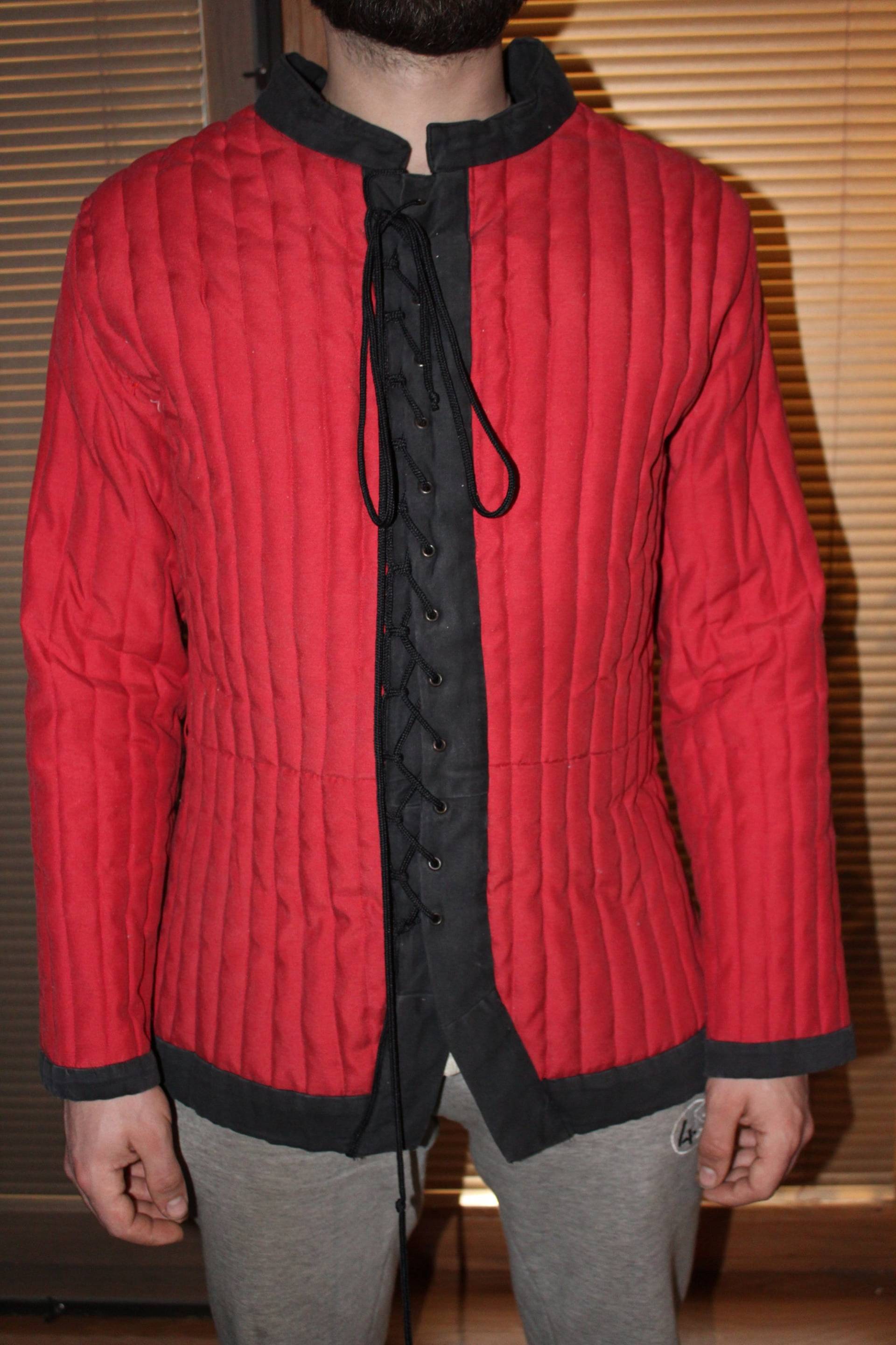Kurzer Mittelalterlicher Gambeson von Angellium