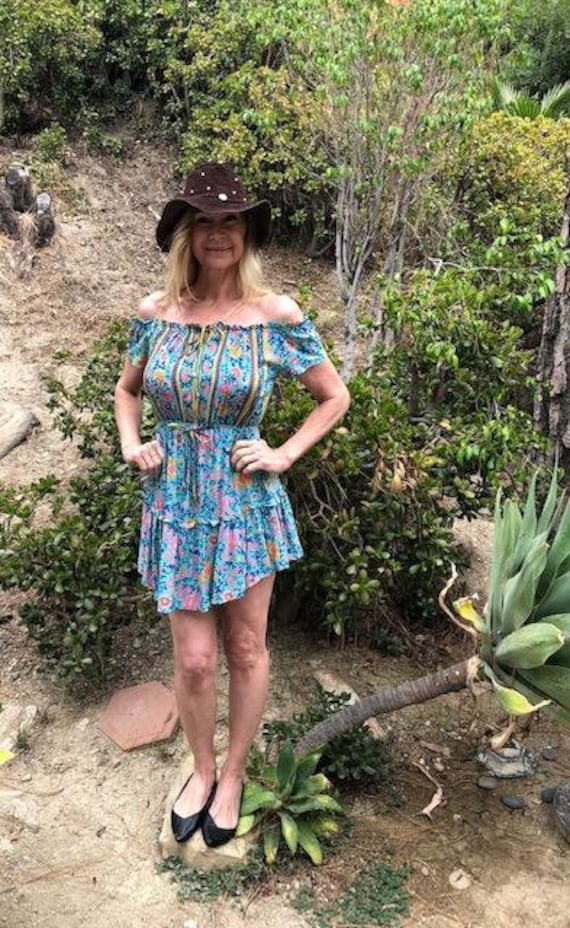 Blaues Sommerkleid, Boho Kleid, Medium, Groß, Pink, Gelb, Blumen von AngelsAboundUs