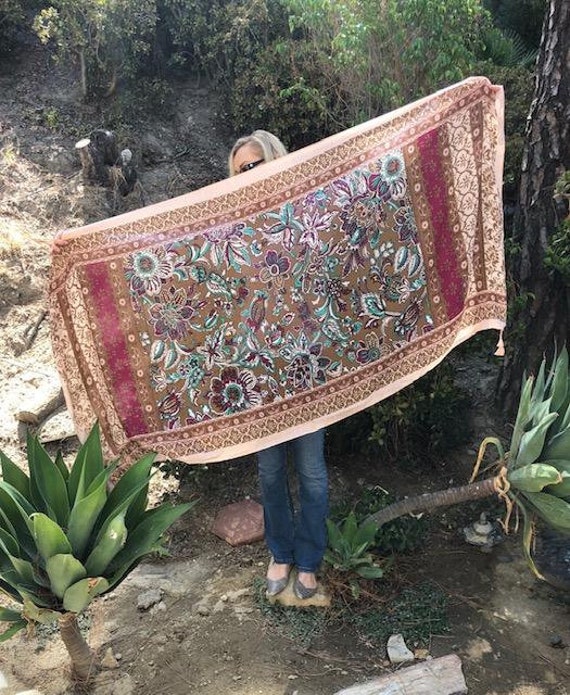 Großer Schal, Tuch, Schal, Blumen, Türkis, Tan, Kastanienbraun, Rosa, Sarong, Mit Quasten 72 "x 36" von AngelsAboundUs
