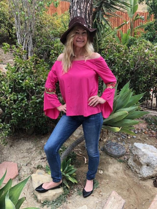 Rosa Langarmbluse, Schmetterling Ärmel, Top, Bluse, Medium, Groß, Off The Shoulders, Bestickte Applikation Blumen, Boho Bluse von AngelsAboundUs