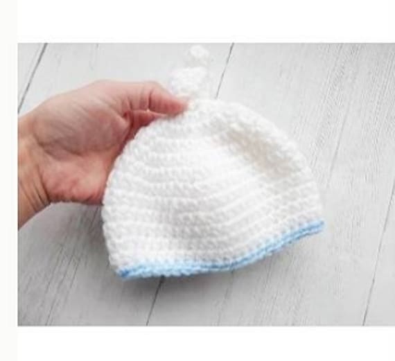 Babymütze, Babymütze Geknotet, Babykleidung. Gestrickte Baby Mütze, Verschiedene Größen Und Erhältlich von AngelsAndLullabies