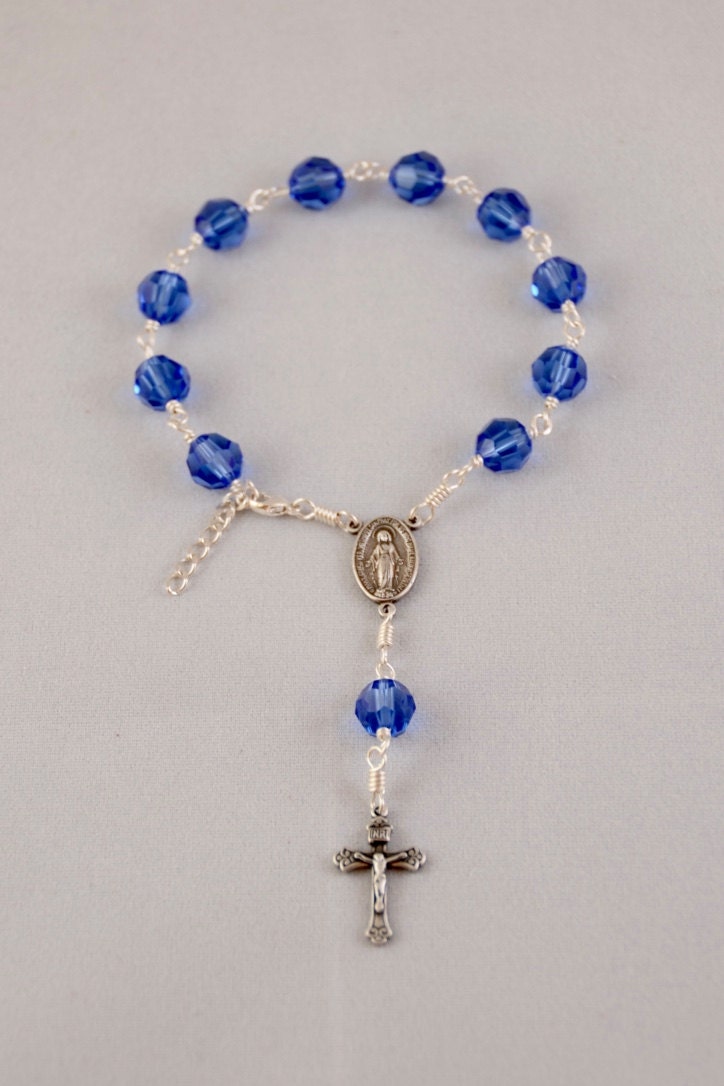 Sapphire Swarovski 8mm Crystal Sterling Silber Verstellbar Wrapped Rosenkranz Armband #5B von AngelsTouchRosaries