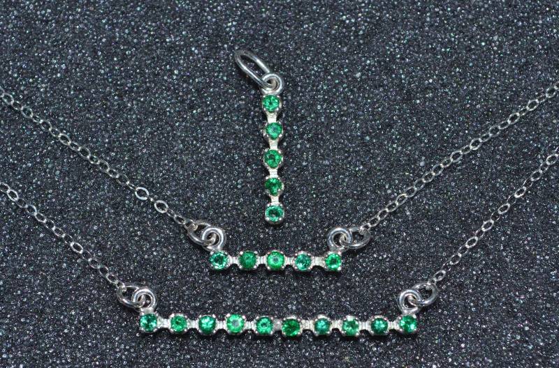 Echte 2mm Smaragd Facettierte Edelstein Bar Halskette Oder Anhänger, Wählen Sie Zierlicher Minimaler Schlichter Grüner Mai Geburtsstein in von AngelwearCreations