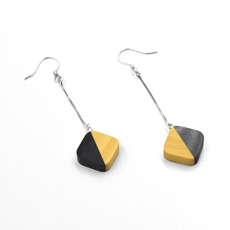 Gravieren Sie Holz Ohrringe, Personalisierte Frauen Jewerly, Gravur Runde Lange von AngieWoodCreationsCo