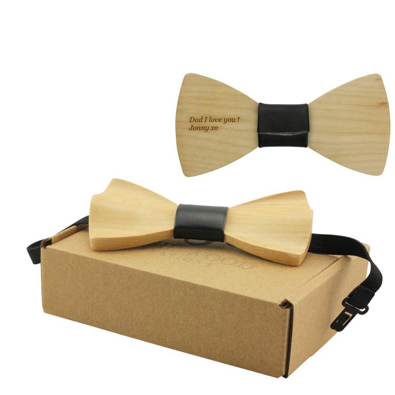 Gravierte Ahorn Solide Gerundet Schmetterling Fliege Mit Schwarzem Kunstleder-Center | B1402, 3D Holz Bowtie, Männer Bowtie von AngieWoodCreationsCo