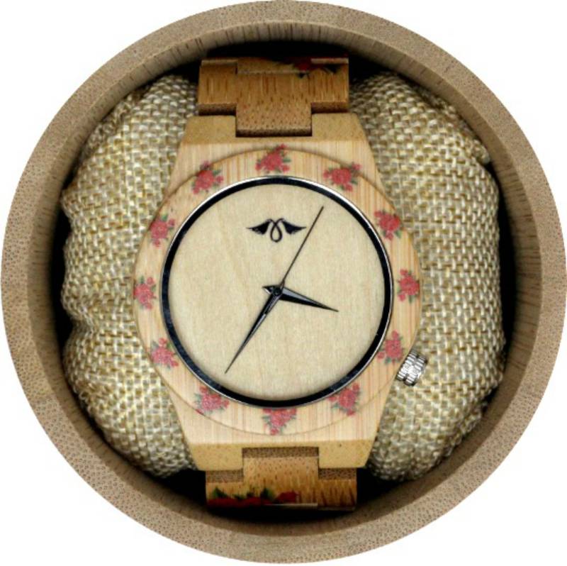 Gravierte Bambus Damenuhr Mit Rosen-Design Und Ziffernblatt, Personalisierte Holz Uhr(W095 von AngieWoodCreationsCo
