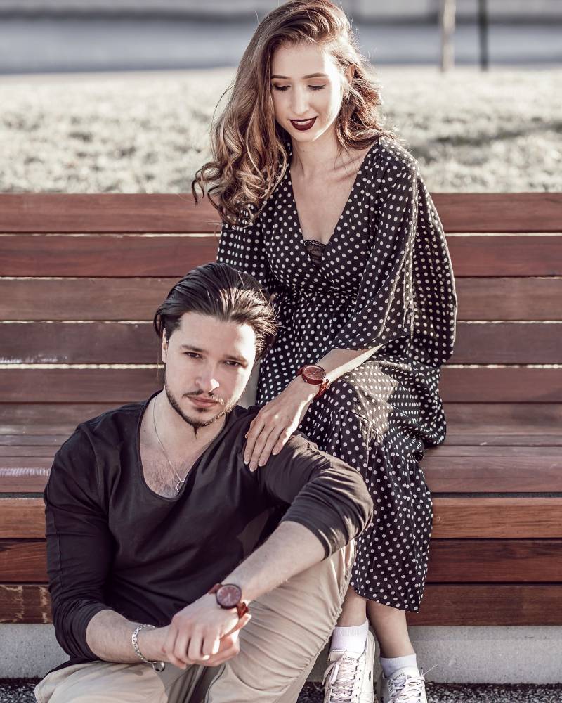 Gravierte Rote Sandelholz Damenuhr Mit Rotem Sandelholz-Armband, Personalisierte Holz Uhr(W053 von AngieWoodCreationsCo