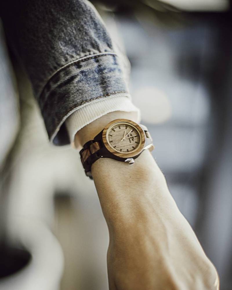 Gravierte Zebrano-Holz Und Ebenholz Damenuhr Mit Bambus Ziffernblatt, Personalisierte Holz Uhr(W081 von AngieWoodCreationsCo