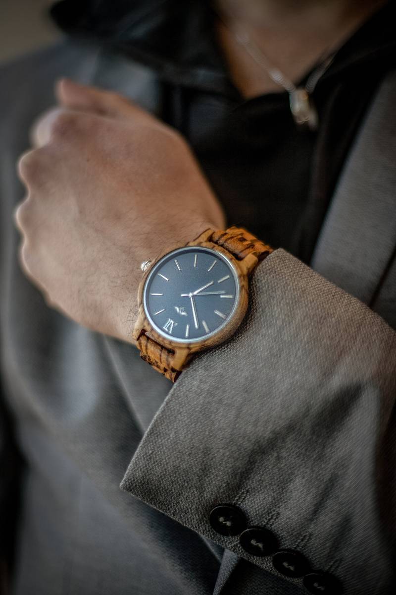 Gravierte Zebrawood Herrenuhr Mit Grauem Zifferblatt, Holz Uhr, Personalisierte | W091 Gravierte Zebrawood Herrenuhr Mit Grauem Zifferblatt, Holz Uhr, Personalisierte | W091 von AngieWoodCreationsCo