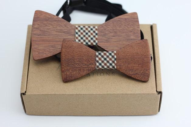 Rote Sandelholz-Schmetterlingsfliege Mit Weißer Punktierung | B0201, Vater Und Sohn Holz von AngieWoodCreationsCo