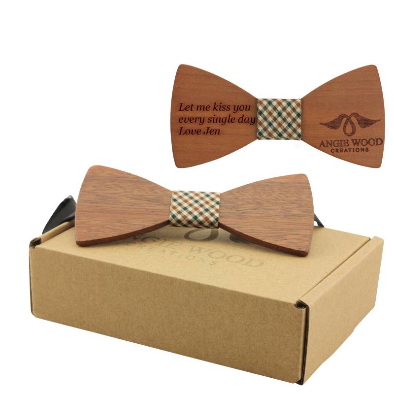 Roter Sandelholz-Schmetterlingsfliege Mit Schwarzem Und Rotem Plaid-Mittelstück | B0201, Holzfliege von AngieWoodCreationsCo