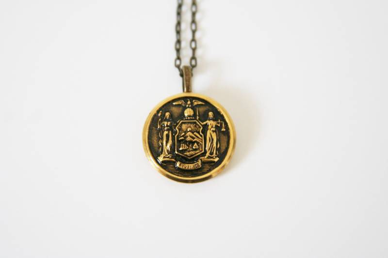 New York Halskette Nypd Ldny Anhänger - Mit Einem Vintage Metallknopf New York Halskette Nypd Ldny Anhänger - Mit Einem Vintage Metallknopf von AngleAh