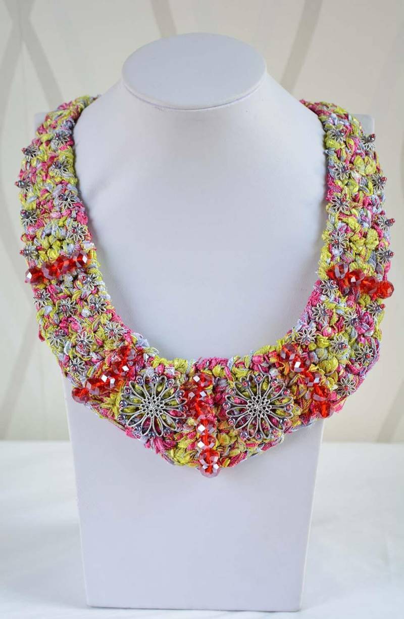 Handgemachte Häkeln Kristall Perlen Halskette, Boho Rot Multicolor Schmuck von AngolodiAmy