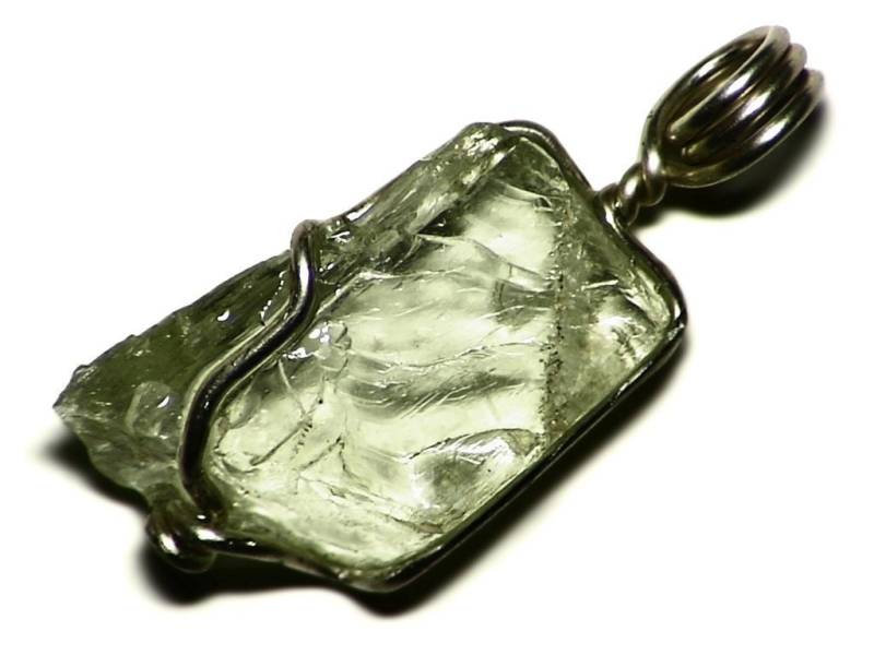 Gelb-Grüne Triphane Kristall Halskette | 19 Ct Rohen Anhänger in Sterling Silber, Gelb Kunzit Schmuck, Echte Spodumen Geschenk Für Sie von AngryTurtle