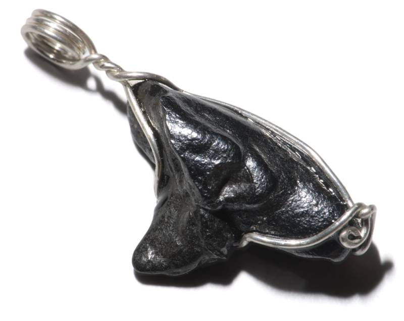 Psilomelane Halskette in Sterling Silber, Schwarzer Kristall Schmuck, Orbicular Crystal Anhänger, Schwarz Und Silber Botryoidal Delfin Form von AngryTurtle