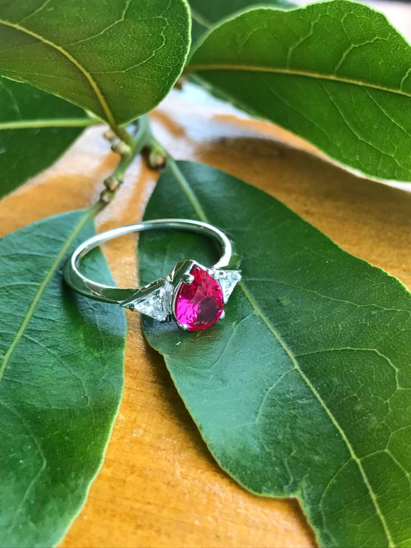 Weißgold Ring Für Sie, Weihnachtsgeschenk Teardrop Rubin Ring, Muttertag Gold Schmuck Ringe, Verlobung Hochzeit von AniJewelryDesign
