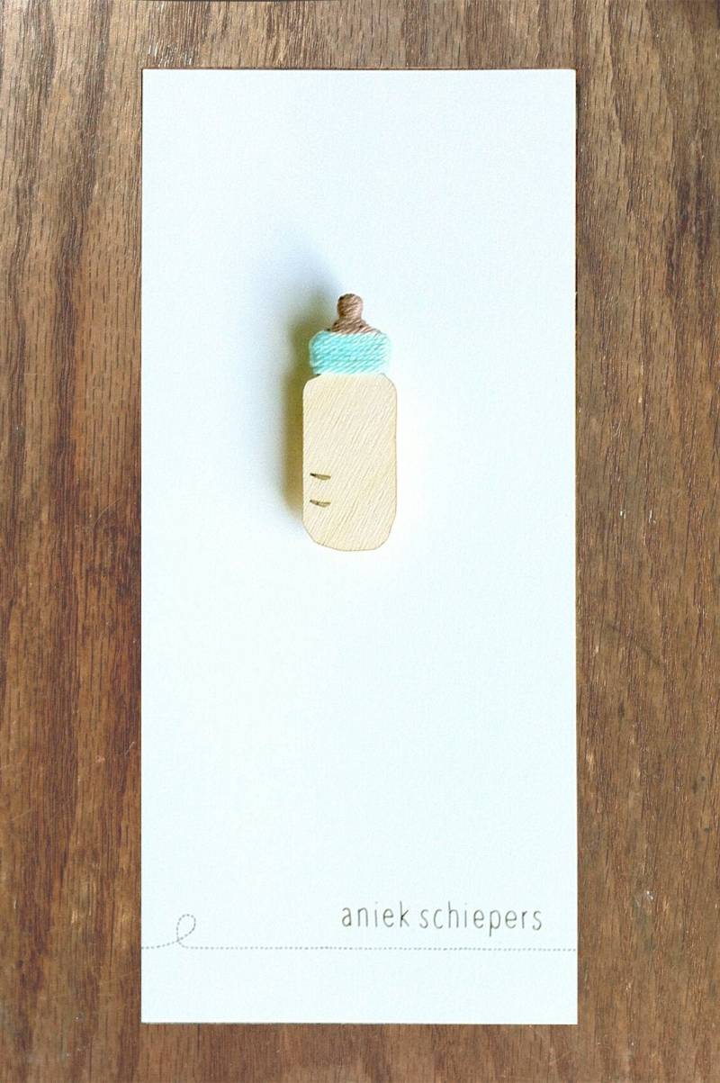 Babyflaschenbrosche von AniekSchiepers