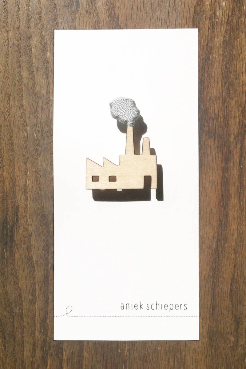 Fabrikbrosche von AniekSchiepers