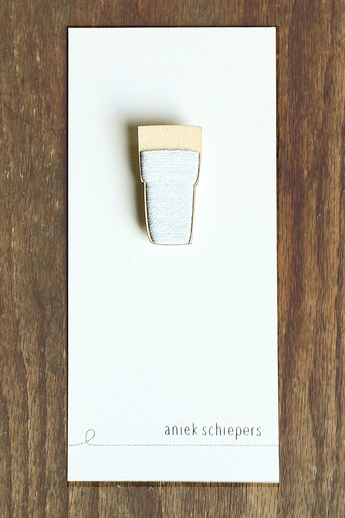 Glas Milch Brosche -Extra Groß von AniekSchiepers