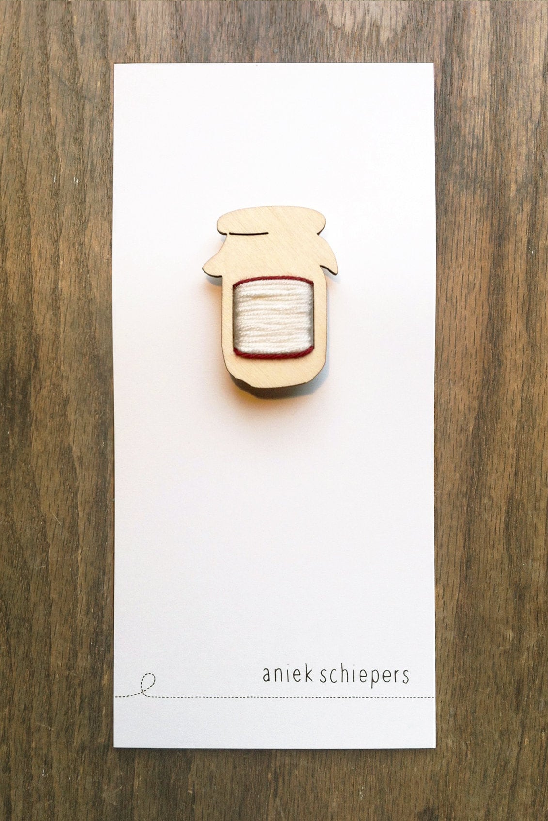 Glasbrosche von AniekSchiepers