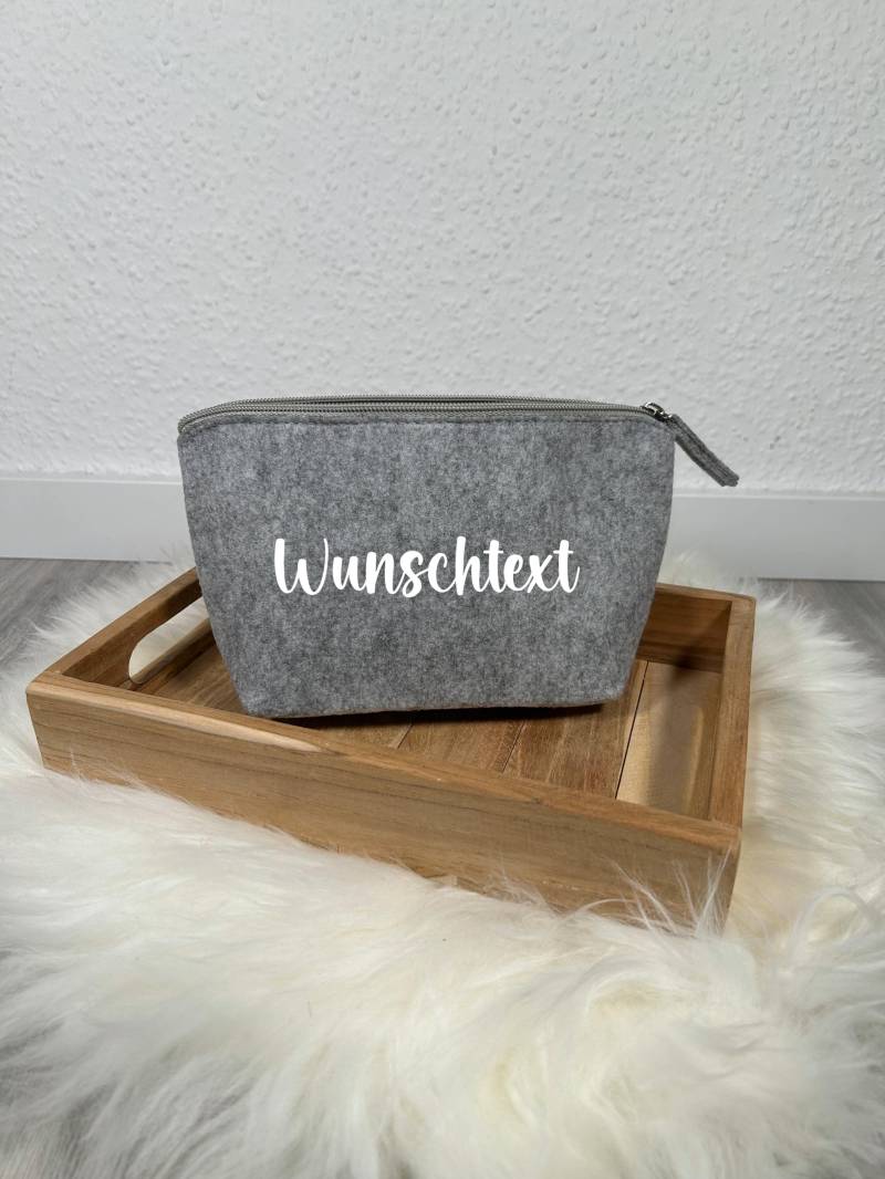 Kosmetiktasche Personalisiert Mit Wunschtext von AnikaScarlett