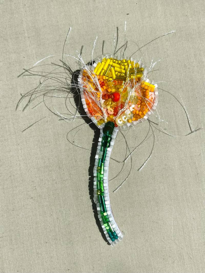 Handbestickte Wildblumen Brosche Gelbe Blumen Anstecknadel von AnimaStore