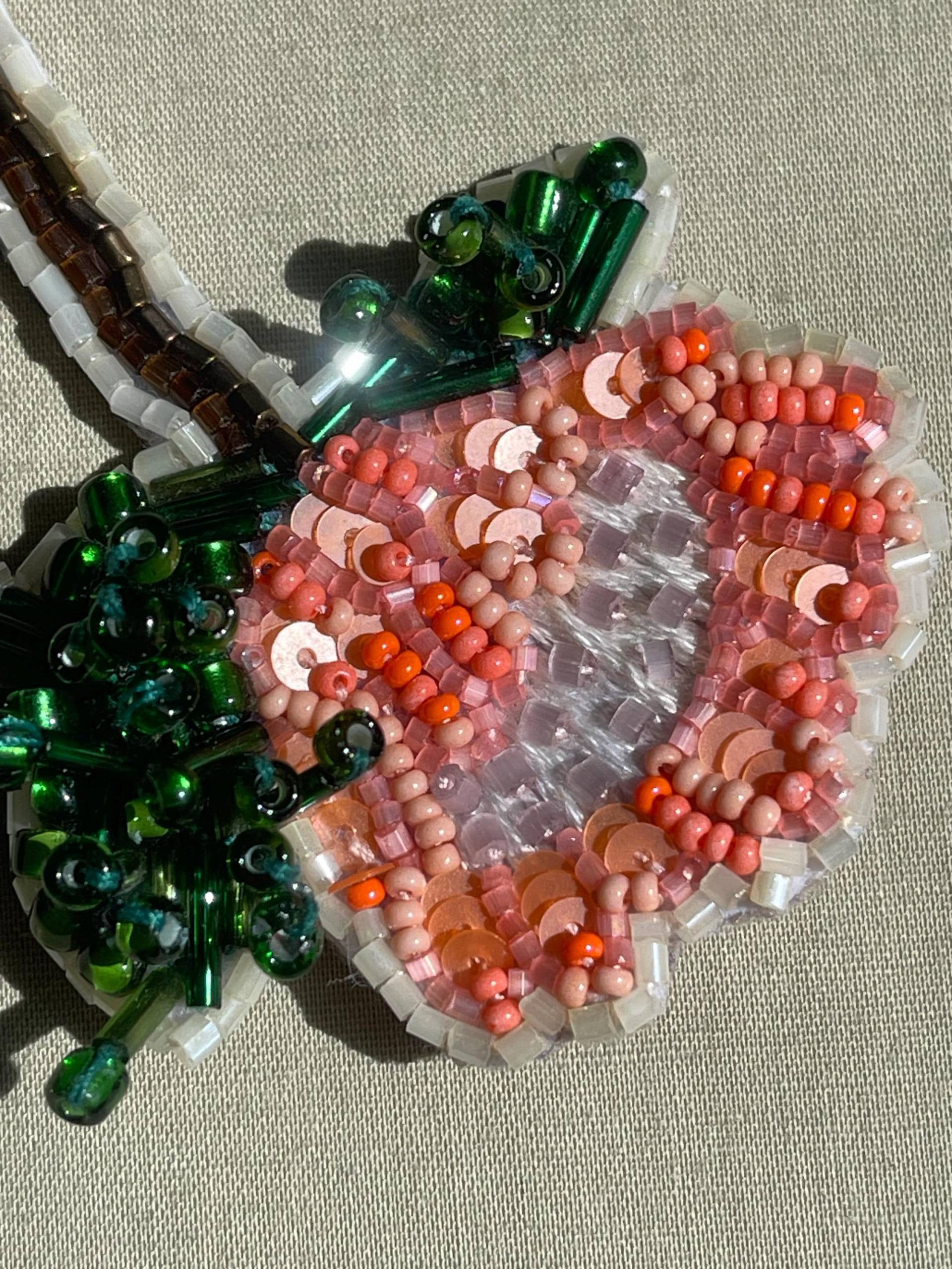 Handgemachte Perlenbrosche Blumen Orange Wildflower Pin von AnimaStore