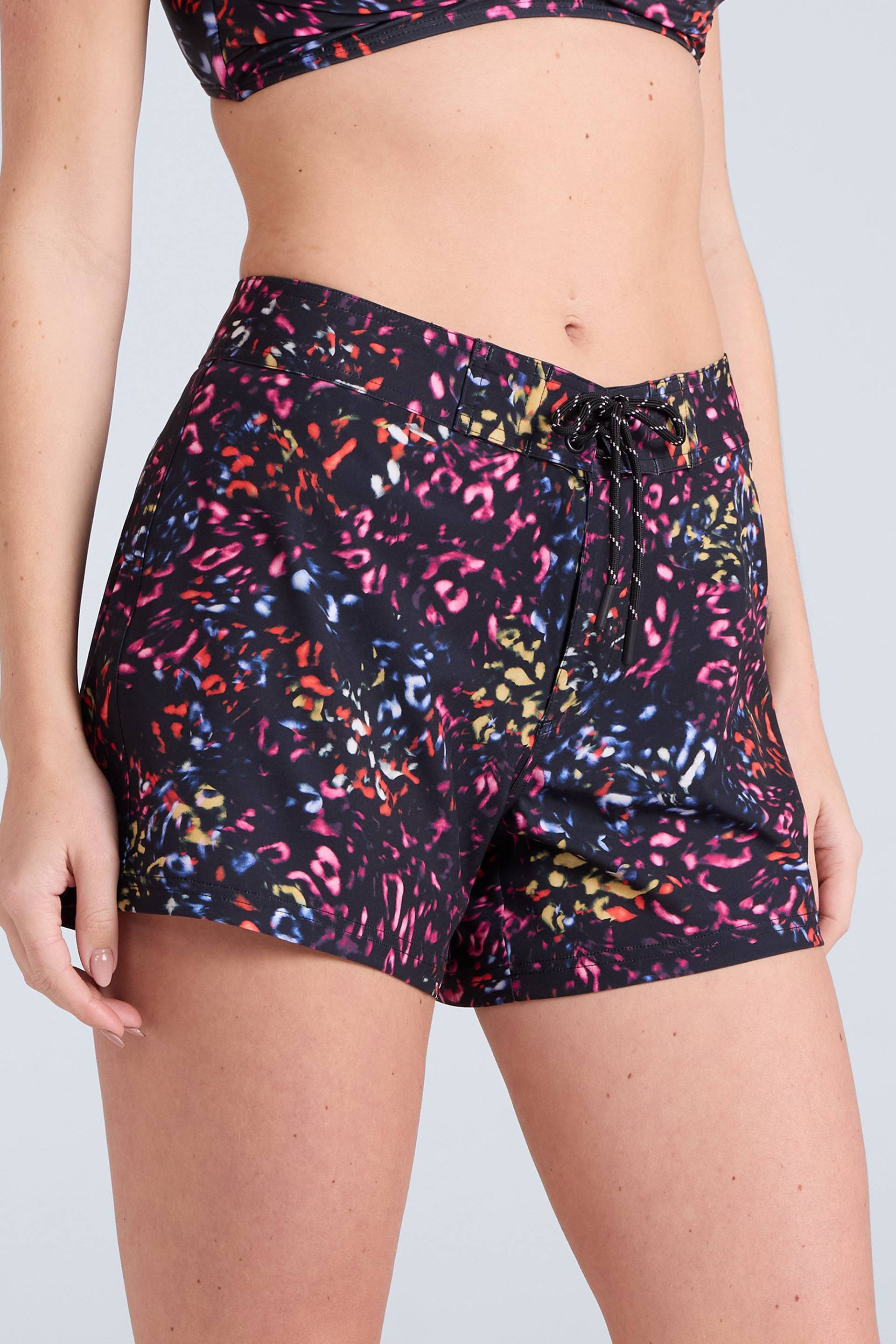 Aurora Gemusterte Damen Mini-Boardshorts - Schwarz von Animal