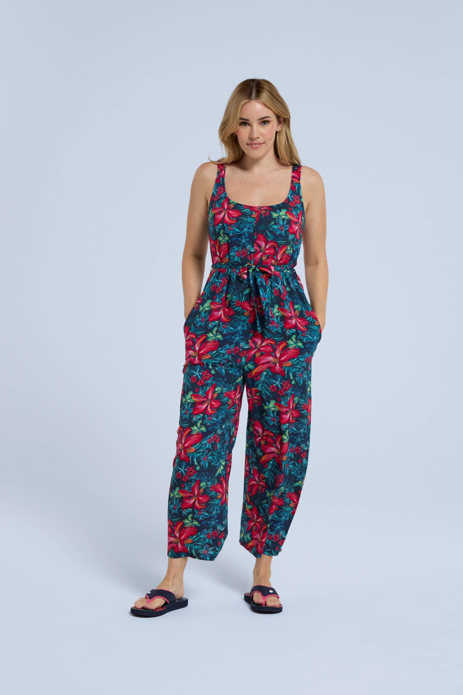 Flora ECOVERO™ Damen Capri-Overall - Rot von Animal