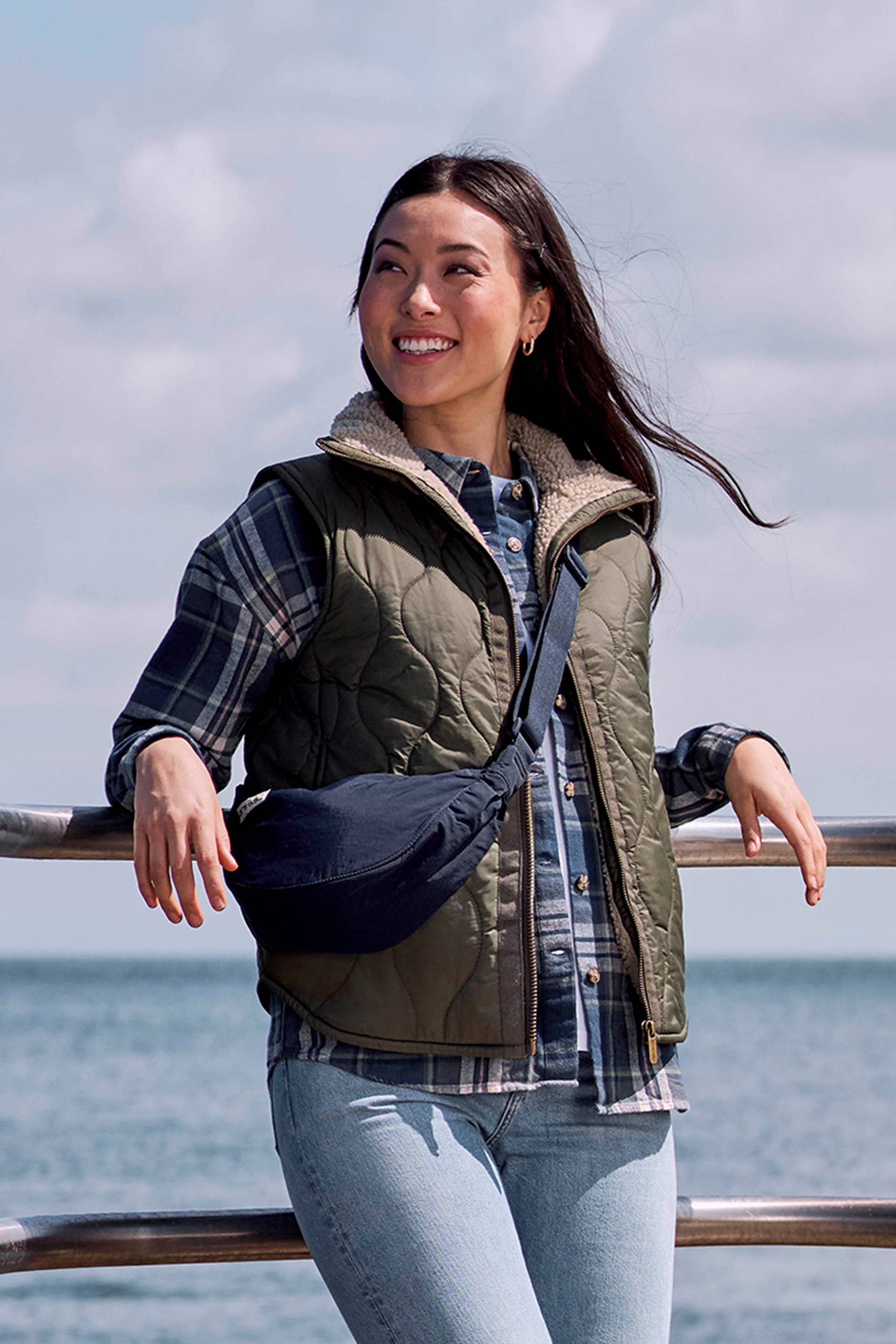 Recycelte Damen Umhängetasche - Marineblau von Animal