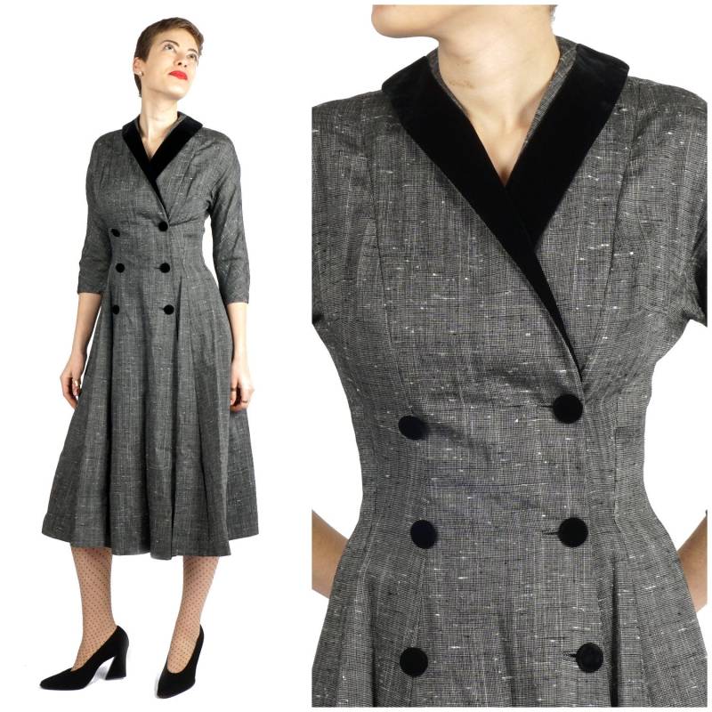 Vintage 1940S/50S Graues 3/4-Arm Kleid Mit Samtkragen Und Knöpfen Von Eleanor Green | Extra Klein/Klein Vintage 1940S/50S Graues 3/4-Arm Kleid Mit Samtkragen Und Knöpfen Von Eleanor Green | Extra Klein/Klein von AnimalHeadVintage