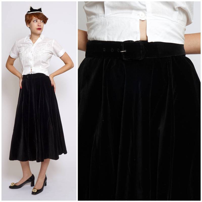 Vintage 1950Er Jahre Schwarzer Samt Full Fit & Flare Rock Mit Passendem Gürtel Von Junior Miss | Xs/Klein Vintage 1950Er Jahre Schwarzer Samt Full Fit & Flare Rock Mit Passendem Gürtel Von Junior Miss | Xs/Klein von AnimalHeadVintage