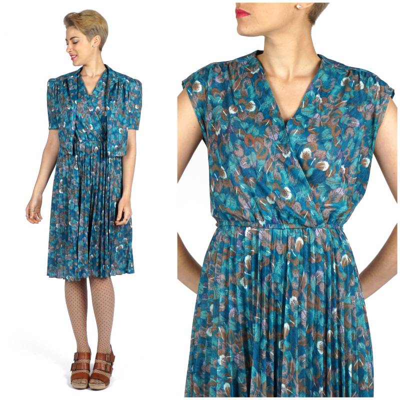 Vintage 1960S Blue Peacock Day Kleid Mit Faltenrock Und Passendem Shrug Von Lynn Levi's | Größe S/M Vintage 1960S Blue Peacock Day Kleid Mit Faltenrock Und Passendem Shrug Von Lynn Levi's | Größe S/M von AnimalHeadVintage