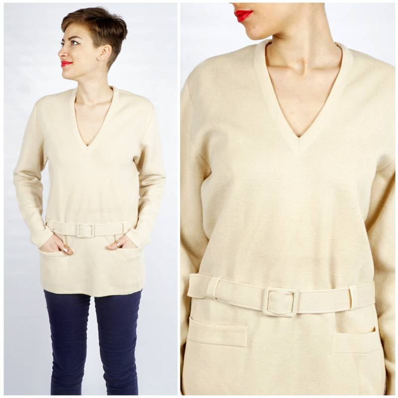 Vintage 1970Er Jahre Herren 100% Wolle Beige Gürtel V-Ausschnitt Tunika Strickpullover Von Lord & Taylor | Größe S/M von AnimalHeadVintage