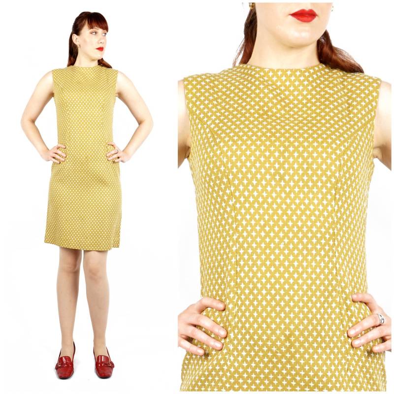 Vintage 60Er Jahre Braun Weißes Etui Tank Kleid Mit Gesticktem Plus Kreuz Detail | Größe S/M Vintage 60Er Jahre Braun Weißes Etui Tank Kleid Mit Gesticktem Plus Kreuz Detail | Größe S/M von AnimalHeadVintage