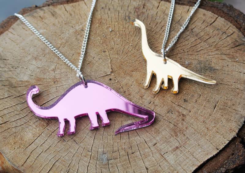 Dinosaurier Halskette - Jurassic Schmuck Brachiosaurus Brontosaurus Laser Cut Acryl von Animalhairstuff