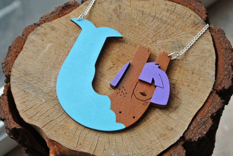 Hölzerne Meerjungfrau Halskette von Animalhairstuff