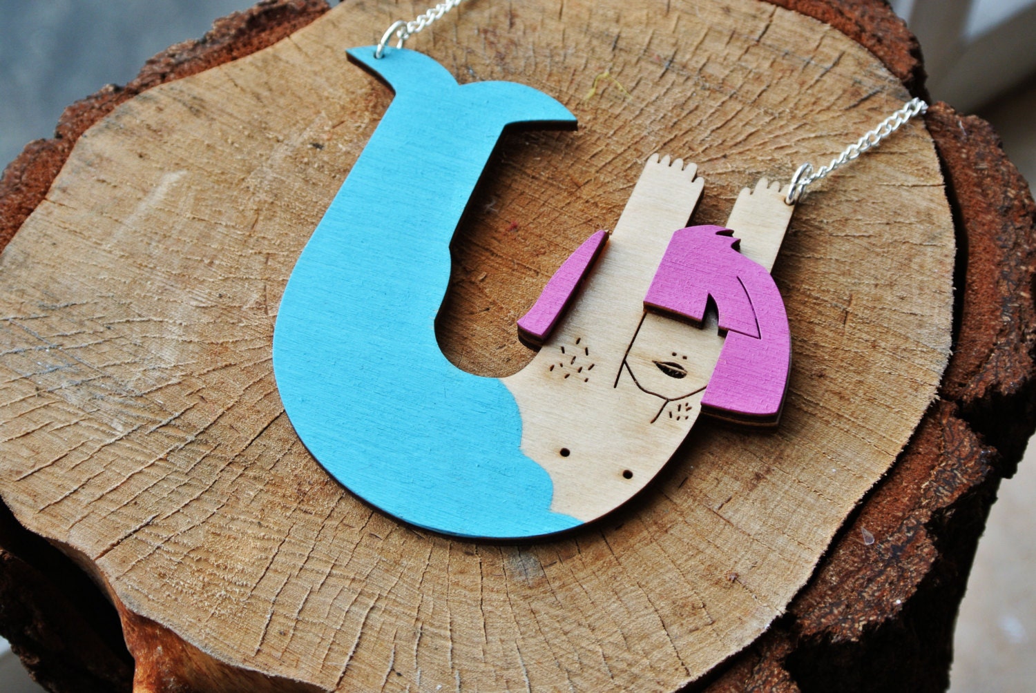 Hölzerne Meerjungfrau Halskette von Animalhairstuff