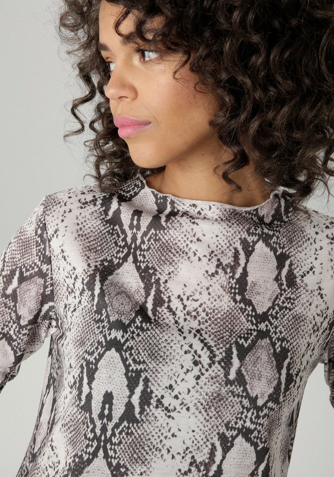 Aniston CASUAL Langarmshirt mit farbharmonischen Schlangen-Druck von Aniston CASUAL